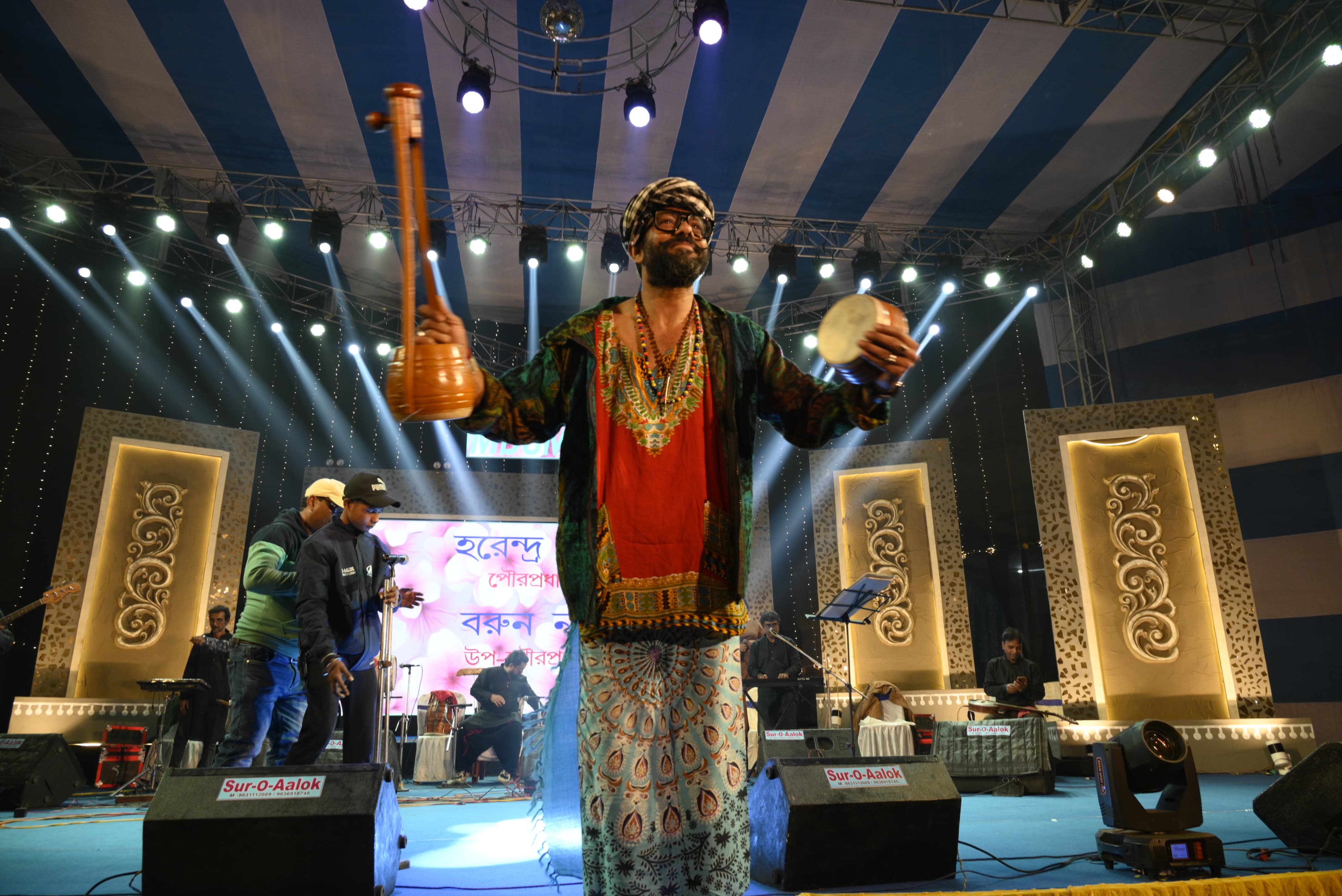 MAINAKER DOLBOL live concert stage atmosphere with dramatic lighting